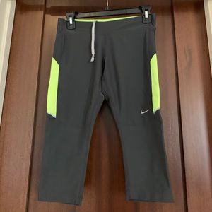 Nike crop leggings